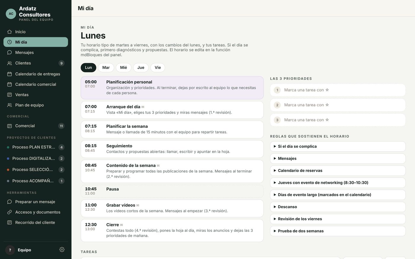 Vista Mi día con el horario por bloques, las tres prioridades del día y las tareas.