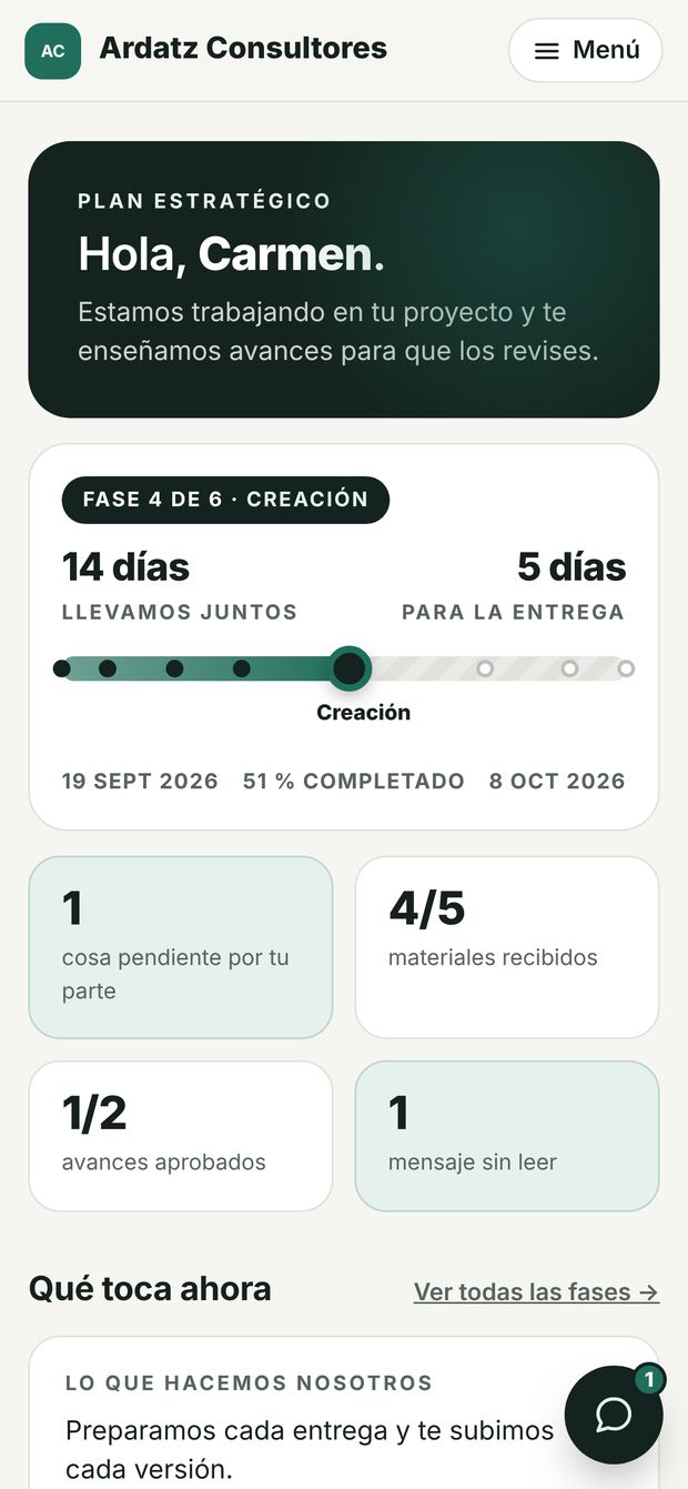 Área de clientes en el móvil: fase del proyecto, días para la entrega y tareas pendientes del cliente.